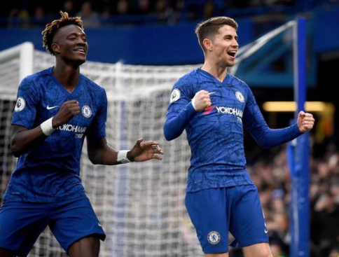 英超-切尔西2-2十人阿森纳 若鸟点射路易斯染红