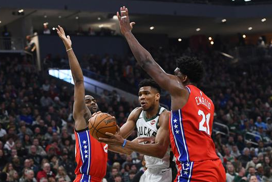 雄鹿主场119-98大胜76人取得2连胜 字母哥31+17米德尔顿25+9 雄鹿主场119-98大胜76人取得2连胜 字母哥31+17米德尔顿25+9