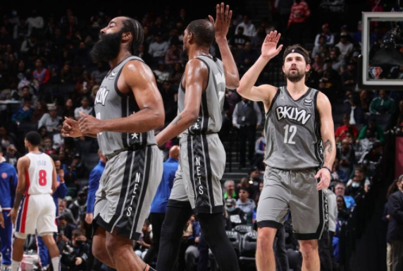 篮网117-91轻取活塞 杜兰特23分&被驱逐 哈登18+10+12 篮网117-91轻取活塞 杜兰特23分&被驱逐 哈登18+10+12