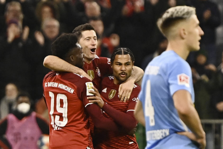 一周最佳:莱万独造5球荣膺MVP 携本泽马领衔最佳阵 一周最佳:莱万独造5球荣膺MVP 携本泽马领衔最佳阵