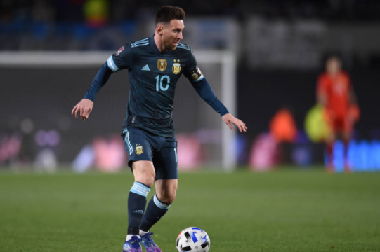 世预赛-阿根廷前瞻:梅西伤愈复出 乌拉圭已到悬崖边缘 世预赛-阿根廷前瞻:梅西伤愈复出 乌拉圭已到悬崖边缘