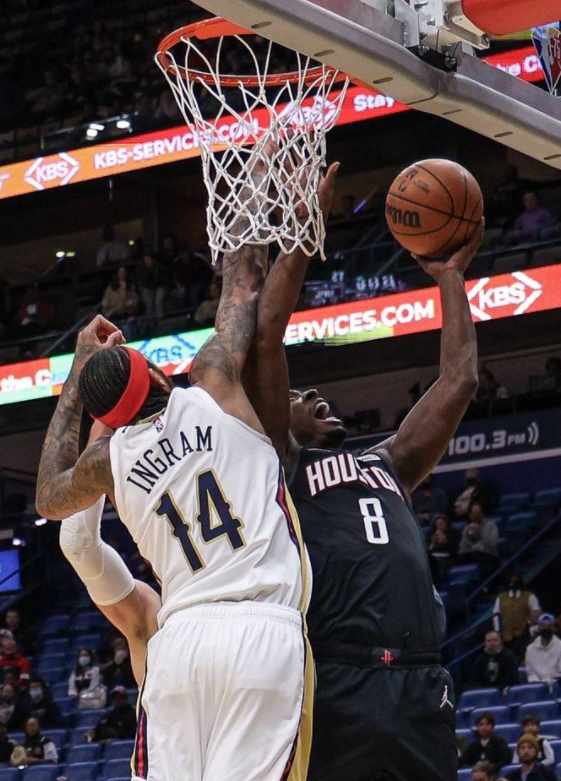 英格拉姆26分波特砍27+5 鹈鹕6人上双110-97轻取火箭 英格拉姆26分波特砍27+5 鹈鹕6人上双110-97轻取火箭