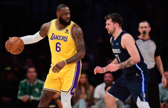 湖人104-109憾负独行侠吞3连败 詹姆斯26+12+5东契奇25+8 湖人104-109憾负独行侠吞3连败 詹姆斯26+12+5东契奇25+8