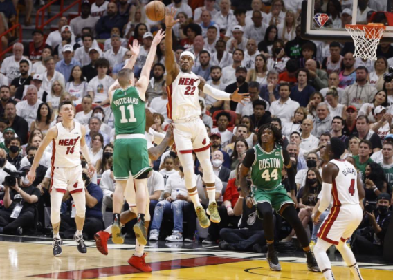 巴特勒41+9+5塔图姆29+8 热火118-107逆转绿军东决开门红 巴特勒41+9+5塔图姆29+8 热火118-107逆转绿军东决开门红