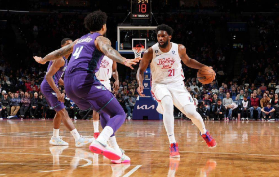 NBA-76人131-113送黄蜂5连败 恩比德轰53+12哈登砍准三双 NBA-76人131-113送黄蜂5连败 恩比德轰53+12哈登砍准三双