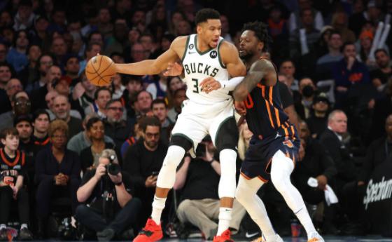 NBA-雄鹿111-107险胜尼克斯 字母哥22+10兰德尔25+16 布伦森空砍44分 