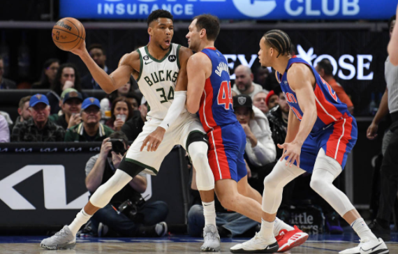 NBA-雄鹿150-130大胜活塞 字母哥29+12博杨33分 大洛波蒂斯发威 