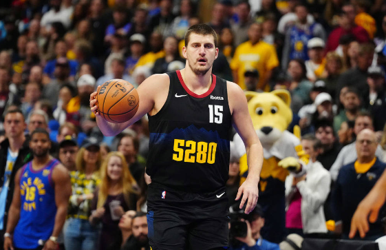 掘金125-114送独行侠赛季首败 约基奇33+14+9 东契奇34+10+8 掘金125-114送独行侠赛季首败 约基奇33+14+9 东契奇34+10+8