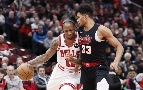 艾顿25+15德罗赞28+5 小西蒙斯30+9开拓者107-110不敌公牛 艾顿25+15德罗赞28+5 小西蒙斯30+9开拓者107-110不敌公牛