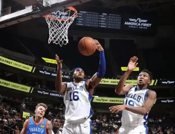 夏联-76人轻取雷霆 康西尔29+8末节19分4分钟连砍17分