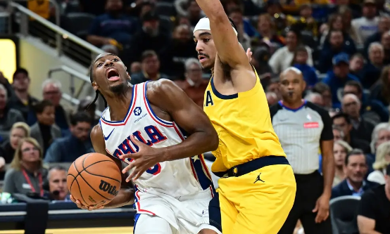 马克西爆砍45分 哈利伯顿22分 76人加时险胜步行者