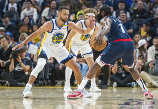 哈登23+11+7库里意外伤退 勇士负快船吞赛季首败