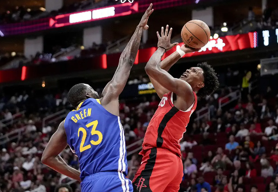 库明加23分稳军心 伊森拼27+9 火箭险31分翻盘憾负勇士