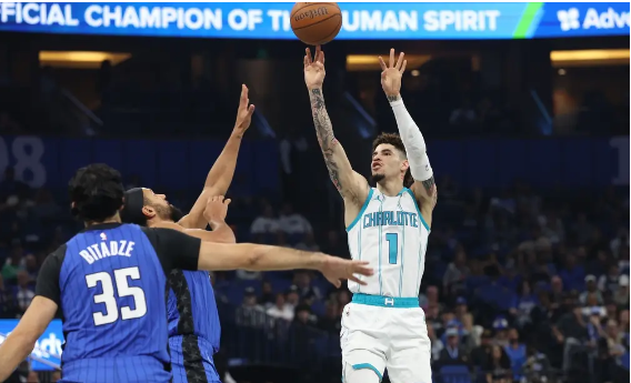 小瓦格纳三节32+8 鲍尔35+7 米勒14中2 魔术大胜黄蜂迎3连胜