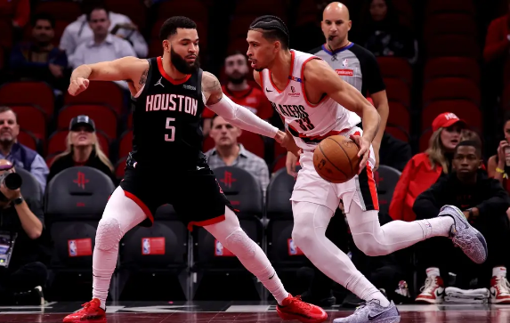 狄龙28+5 伊森22+8 阿门10+11 火箭轻取开拓者迎杯赛2连胜 狄龙28+5 伊森22+8 阿门10+11 火箭轻取开拓者迎杯赛2连胜