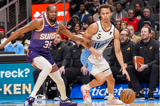 特雷-杨43+5 奥孔武22+21 KD布克合砍66分 老鹰复仇太阳