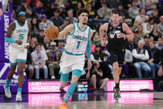 鲍尔27+6+9 马威31+13 乔治26+6 黄蜂4人20+力克爵士 鲍尔27+6+9 马威31+13 乔治26+6 黄蜂4人20+力克爵士