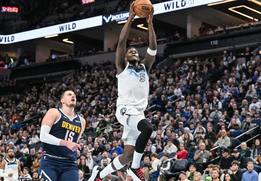 华子34+9 约基奇20+11+7失误 森林狼7人上双终结掘金4连胜