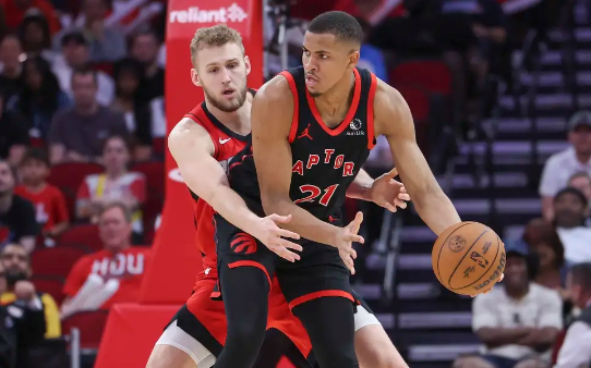 火箭力擒猛龙结束6连败 狄龙19分&杰伦-格林18分