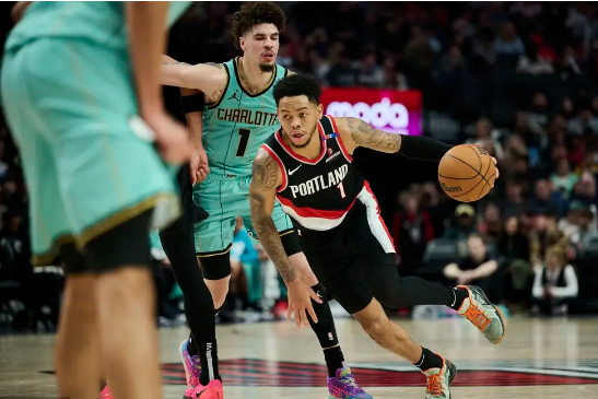 西蒙斯25分 鲍尔10中1 开拓者53分血洗黄蜂结束4连败