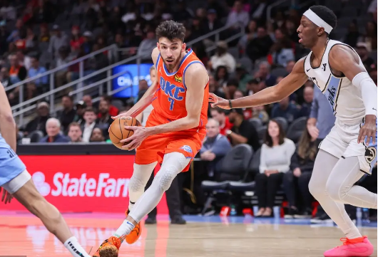 亚历山大31+5 杰伦威20+5+8 杨19+12 雷霆3人20+轻取老鹰