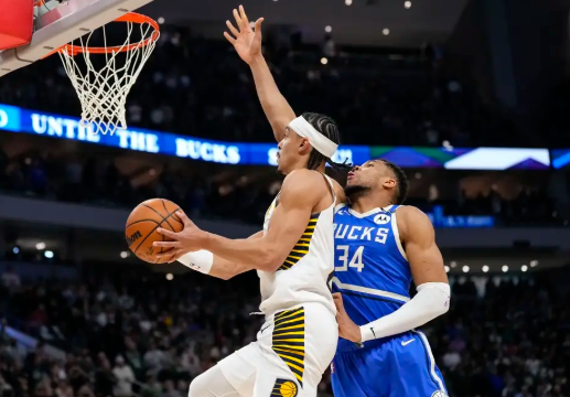 字母哥34分10板毕业 哈利伯顿24+15 雄鹿击退步行者赢卡位战