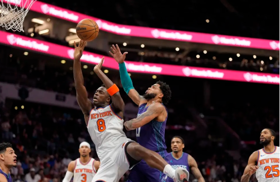 马威19+14+3帽 鲍尔25+8 唐斯24+10 黄蜂击退尼克斯