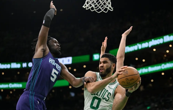 塔图姆16+8+8 普理查德22分 绿军捕蜂连续两个赛季突破60胜