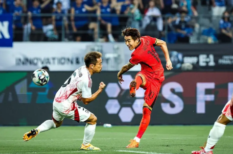 东亚杯-日本2-0完胜中国男足 张玉宁失单刀，王钰栋伤退